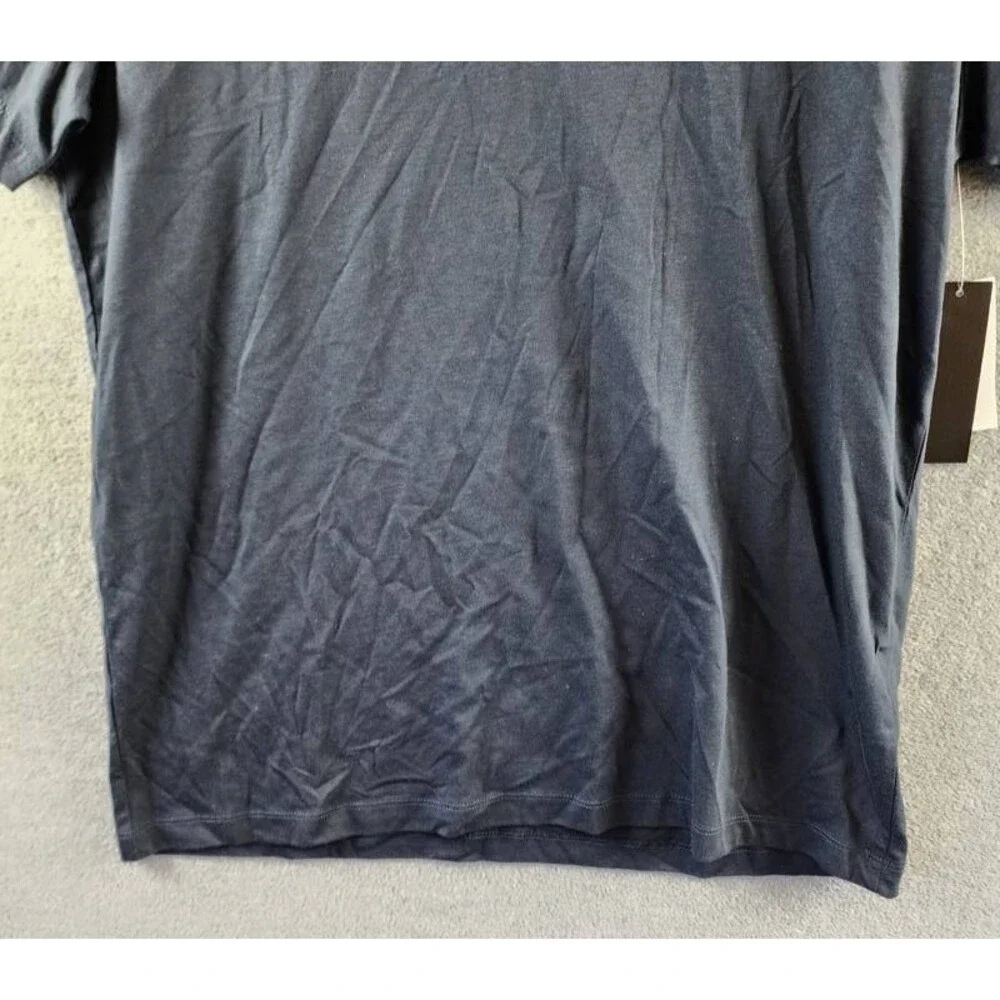 The Men's Store at Bloomingdale's Supima Cotton T-Shirt M True Navy Pullover - Picture 3 of 12